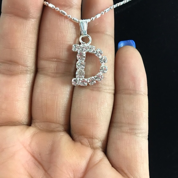 Jewelry - Rhinestone “D” pendant necklace